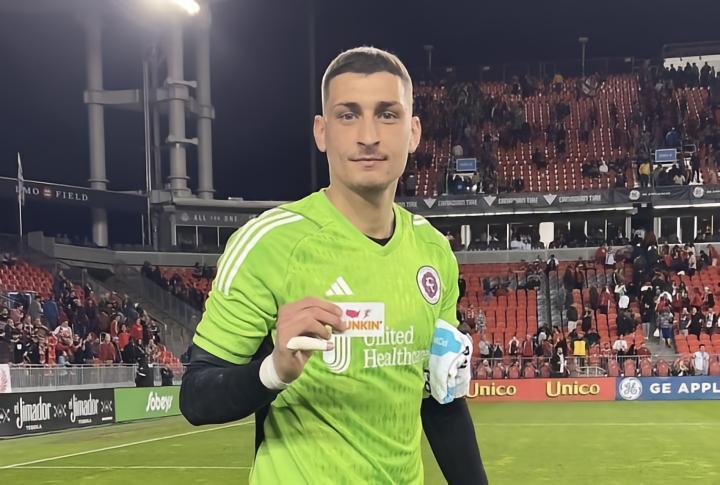 罗马诺：彼得罗维奇加盟切尔西的体检因签证原因被推迟几天