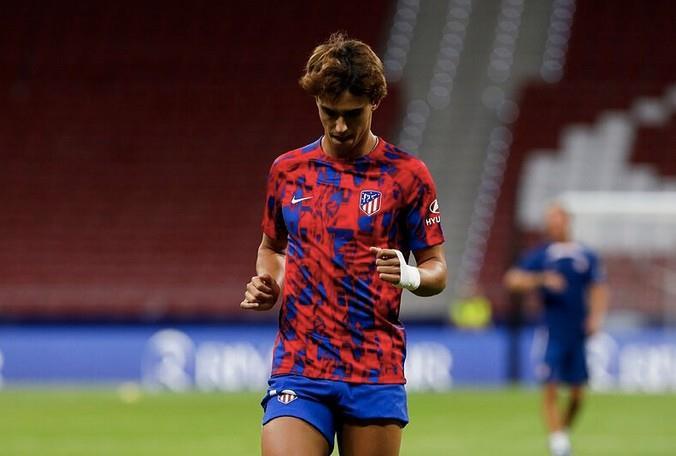 记者：法蒂收到英超球队报价但不想去；菲利克斯还在等巴萨