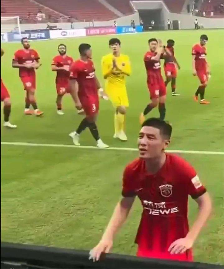 武磊这赛季心态确实变了其实只要对比一下他今年在球