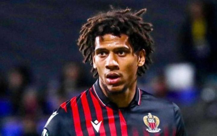 世体：曼联将3000万欧签托迪博，巴萨拥有20%转会分成条款