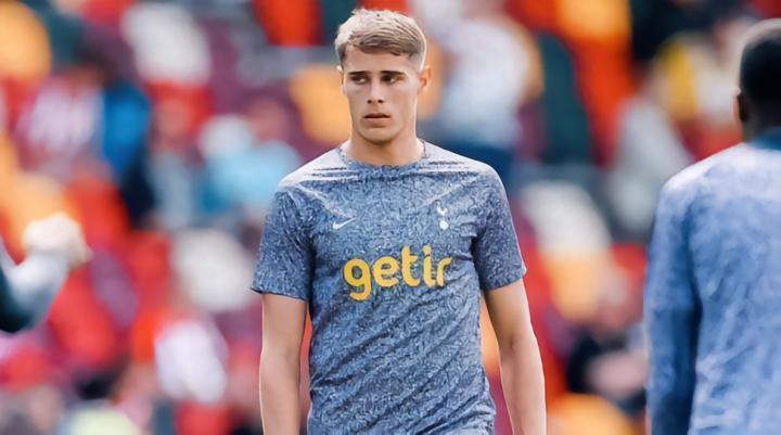 范德芬：赢曼联感觉太棒了，澳波让我们拿球时冷静而不是长传