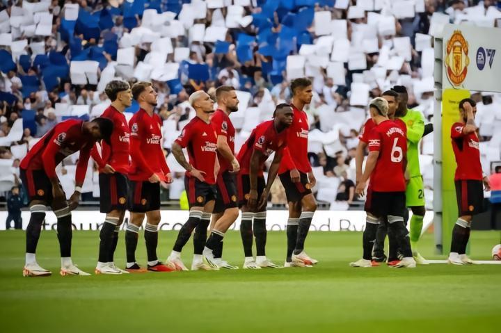 贝尔巴托夫爆粗怒喷曼联：FXXXXXX，还不快醒醒