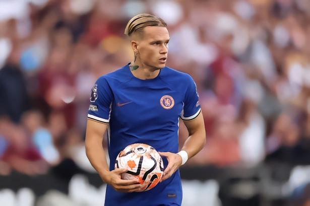 切尔西官方：穆德里克在训练中受伤，已开始康复