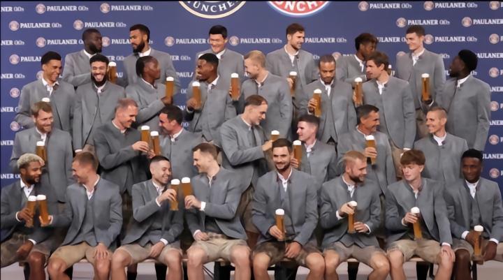 球迷遗憾凯恩错过拜仁皮裤照：他精准计划了孩子的出生时间