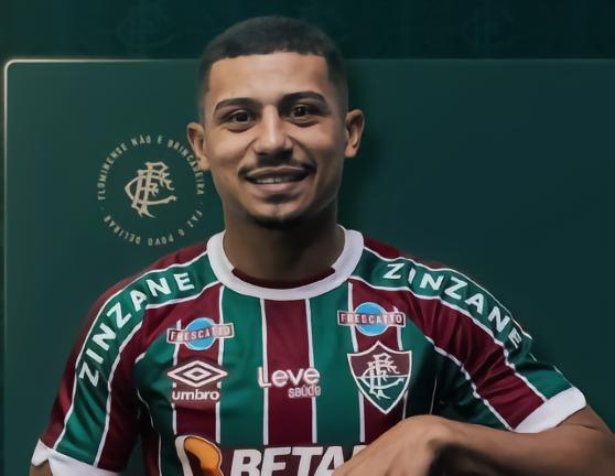 利物浦绯闻中场安德烈：目前我完全专注于弗鲁米嫩塞