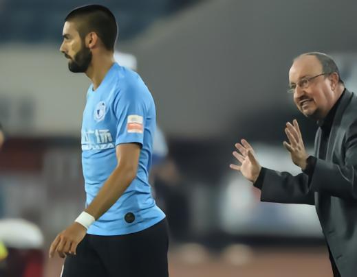 贝尼特斯谈贝加去沙特：之前卡拉斯科也在中国，现在在踢欧冠