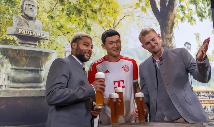 穆勒：金玟哉很讨人喜欢，和他在一起很有趣