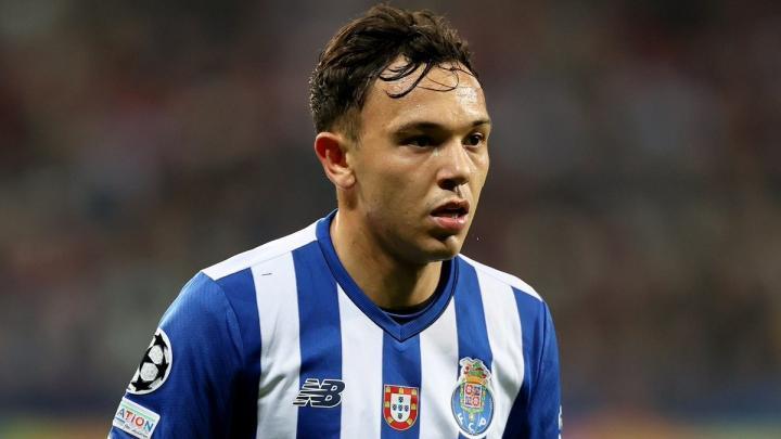 记者：波尔图拒绝了热刺对巴西边锋佩佩的报价