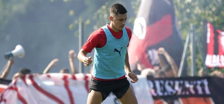 官方：米兰前锋拉泽蒂奇租借加盟锡塔德幸运