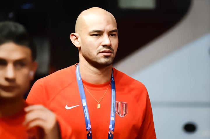 费利佩解禁，成都蓉城仍然缺人，如何在申花主场全身而退？