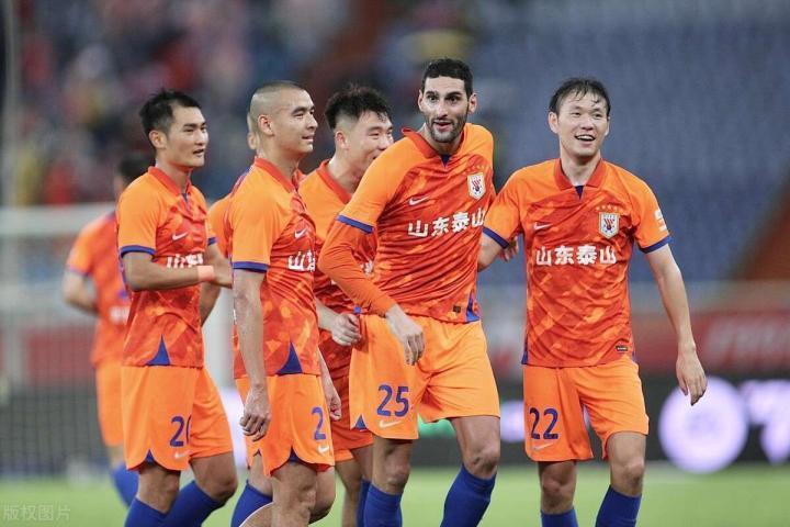 都说山东泰山队的弗莱尼情商高，但能高到这种程度，