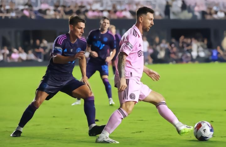 夏洛特队长韦斯特伍德：梅西加盟整个国家都欢呼；他太出色了