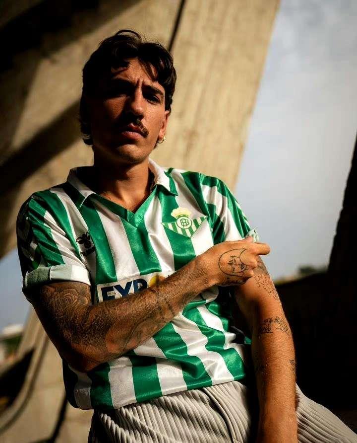 曾效力于阿森纳&巴萨的西班牙后卫贝莱林社媒锐评西