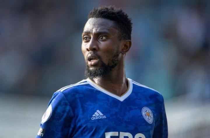 6号位选择，踢球者：拜仁考虑租借莱斯特城中场恩迪迪