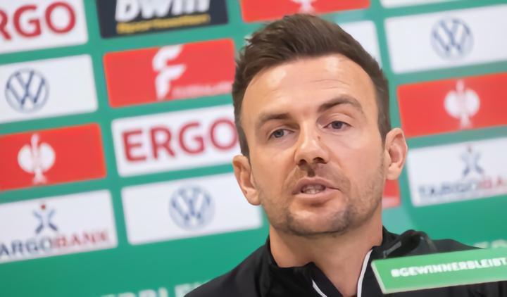 奥堡主帅：每个人都认为拜仁会大胜，但我们可以制造冷门