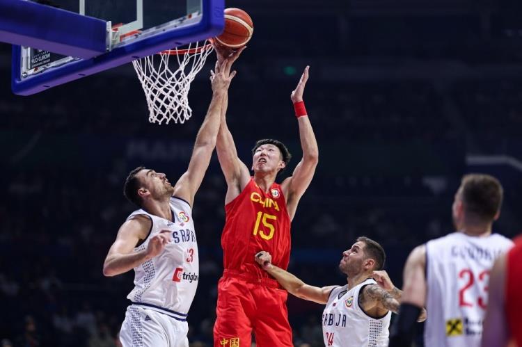 李凯尔9中0 赵睿17分 周琦12 5 中国42分惨败塞尔维亚
