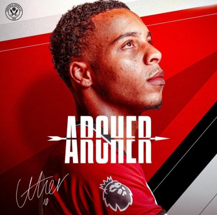 官方：谢菲尔德联签下阿斯顿维拉22岁前锋阿彻，签约4年