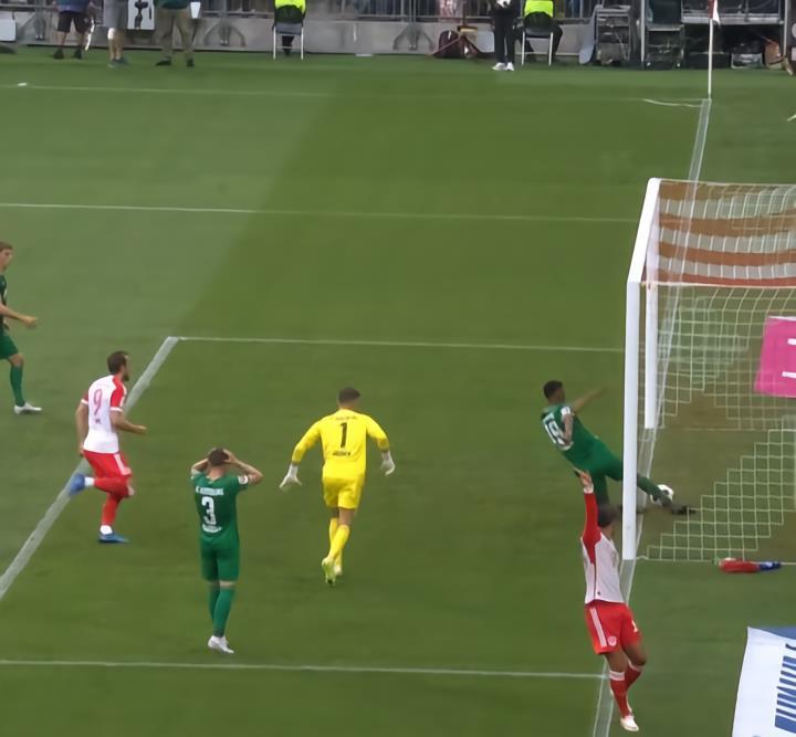 半场总结：1、上半场虽然2球领先，但我只能说战术