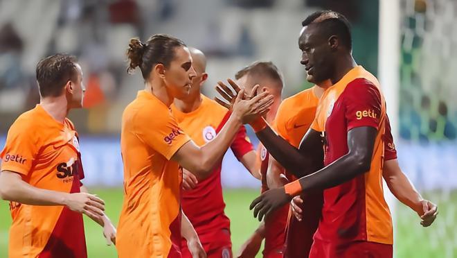 欧冠：加拉塔萨雷领先莫尔德1球，是惊险晋级还是被逆袭？