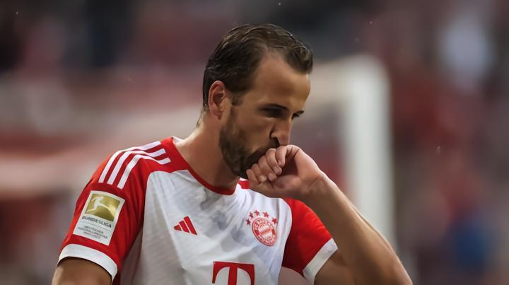 裁判：凯恩没戴婚戒上场，他的无名指胶带下什么也没有