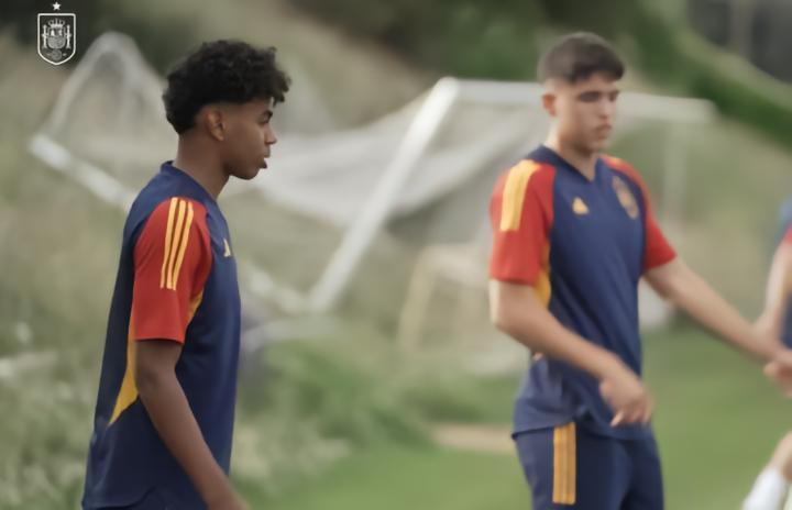 每体：亚马尔已决定代表西班牙国家队效力，周五他将入围名单