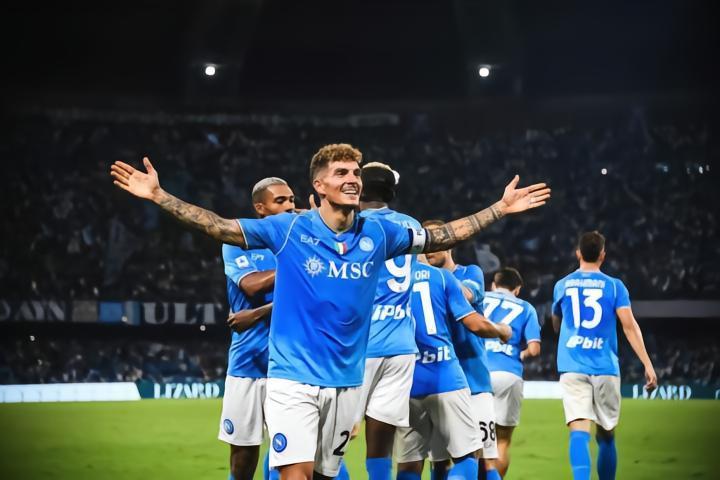 迪洛伦佐：“很有希望迎来另一个伟大赛季！”