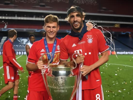 哈维-马丁内斯：基米希是出色的6号位，但他在进攻端更出众