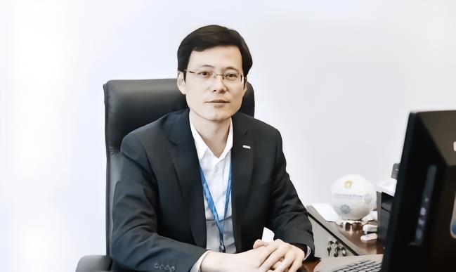 “李铁效应”继续，欲振兴中国足球必先刮骨疗毒