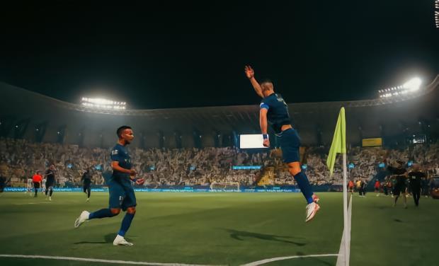 2006年德国世界杯冠军意大利和亚军法国的场上球