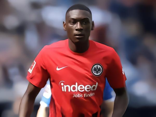 图片报：穆阿尼可能罢训罢赛；埃基蒂克不愿放弃高薪