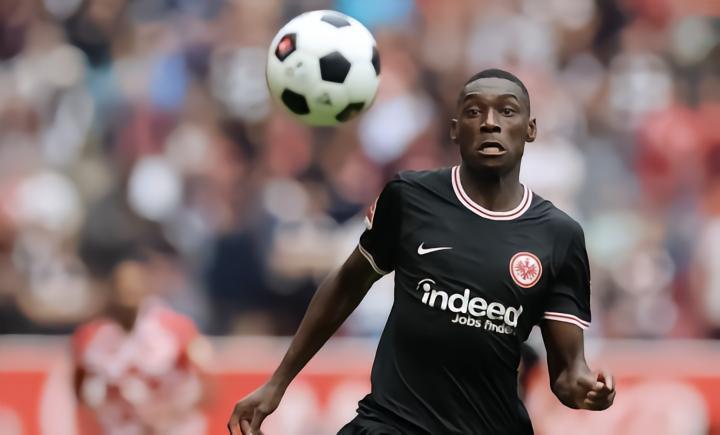 图片报：穆阿尼对转会情况感到消极，他担心自己不能回法国