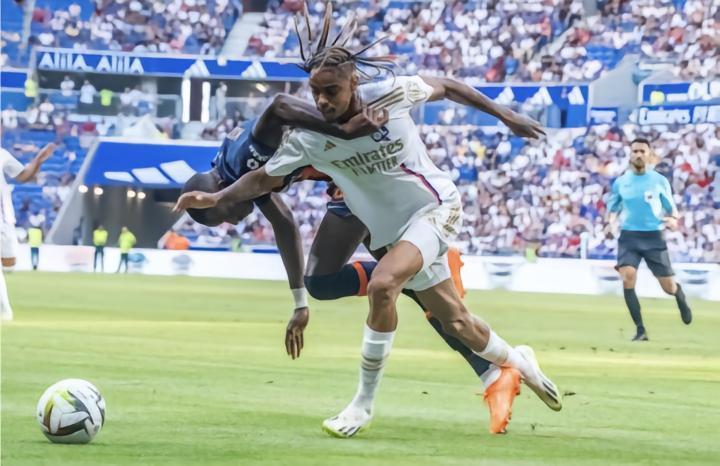 队报：穆阿尼的转会没进展，巴黎开始加速巴尔科拉的转会谈判