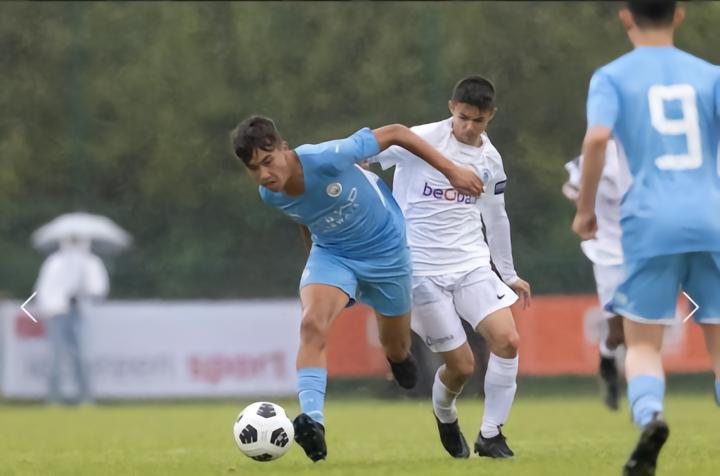 曼城U16华裔：家人说粤语，喜欢齐达内，中国队更有吸引力