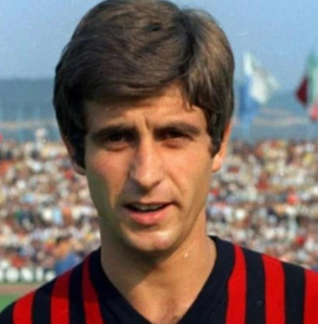 七号管藏书：前意大利国防部副部长米兰名宿里维拉自传