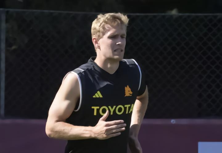 斯基拉：奥林匹亚科斯想买索尔巴肯，已经向罗马报价500万欧