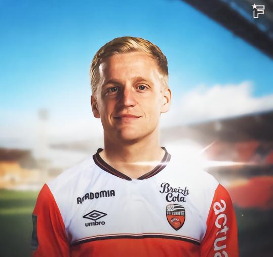 记者：洛里昂想租范德贝克，已就转会大致框架与曼联达成一致