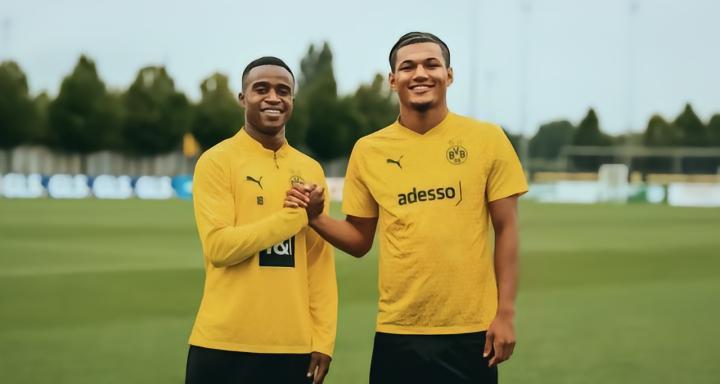 官方：穆科科和多特U19小将布伦纳获得德国最佳年轻球员