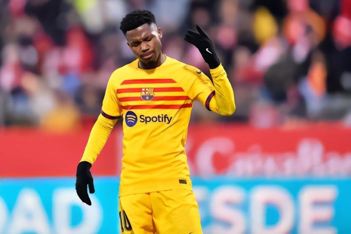 独立报：热刺与约翰逊谈判停滞，考虑法蒂或埃泽为备选