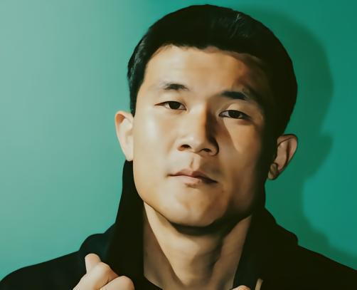 金玟哉：在中国我遇到了很强的前锋，让我一对一防守得到提高