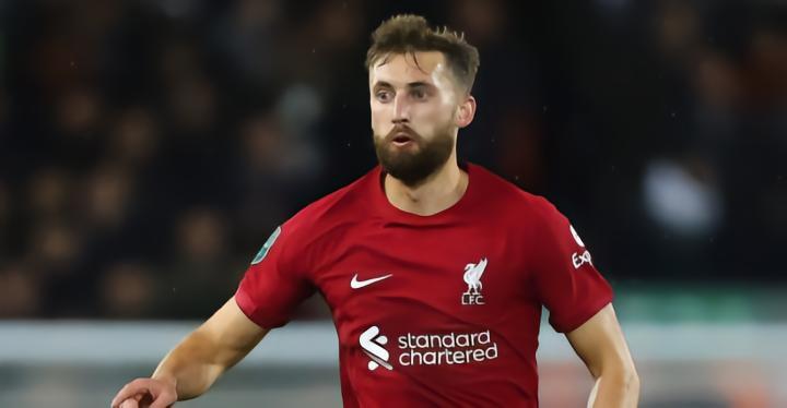 TA：利物浦后卫菲利普斯同意外租凯尔特人，他已与罗杰斯交谈