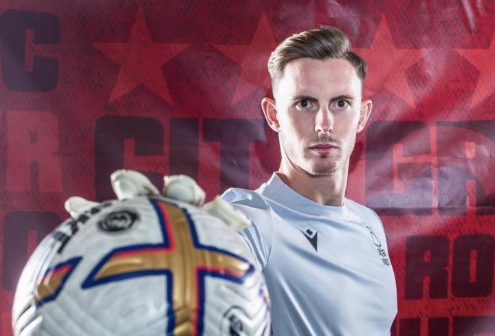 电讯报：曼联门将亨德森加盟水晶宫转会已完成，即将官宣