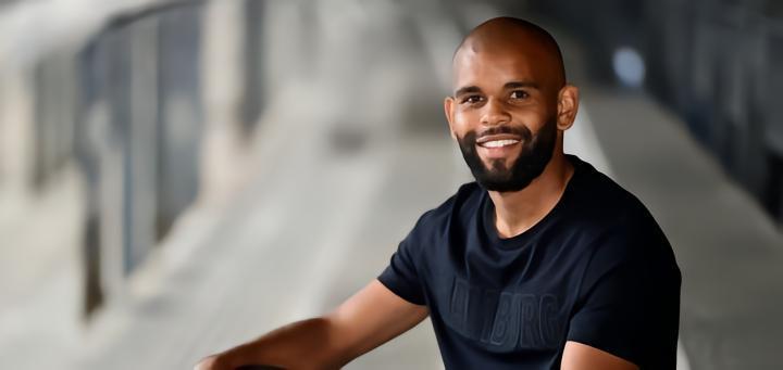 汉堡官方：前锋黑尔转会加盟明斯特普鲁士，签约两年