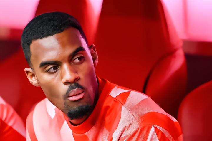 德天空：赫拉芬贝赫的航班被取消，但不妨碍他加盟利物浦