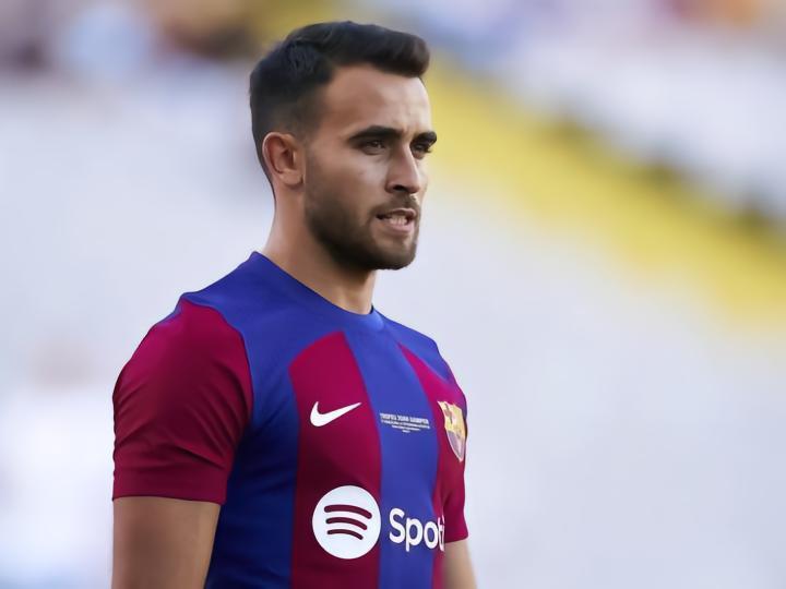 记者：曼城同意坎塞洛租借的条件是巴萨让加西亚去赫罗纳