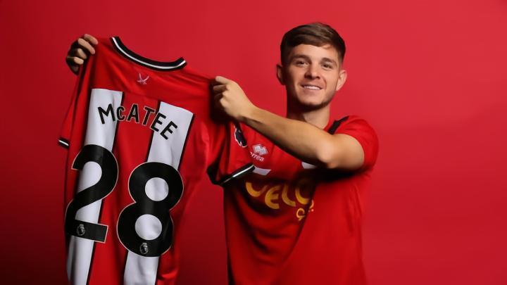 官方：曼城20岁中场麦卡蒂租借加盟谢菲尔德联一年