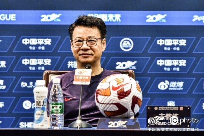 吴金贵：球队人员非常吃紧 亚运队首轮大胜振奋人心
