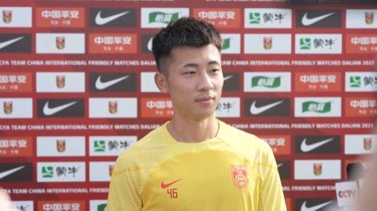 何宇鹏：国家队首秀有点兴奋 要通过对胜利的渴望把成绩提上去