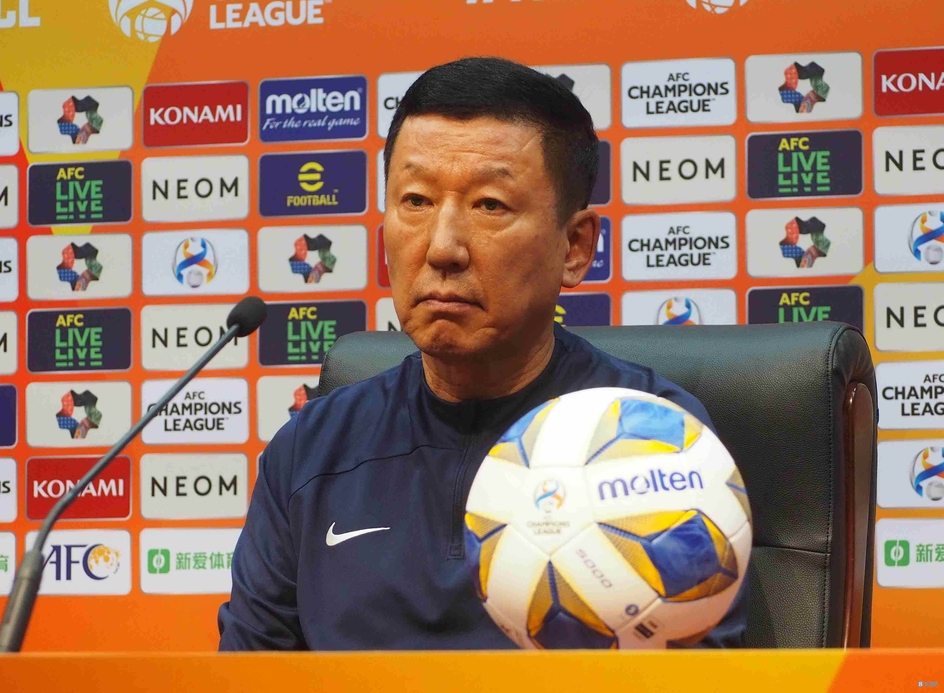 崔康熙：三连客将会采取一些轮换 郑铮明天想要出场比较困难