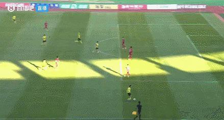 半场-凌杰门前失良机查加斯远射造威胁 广州队0-0延边