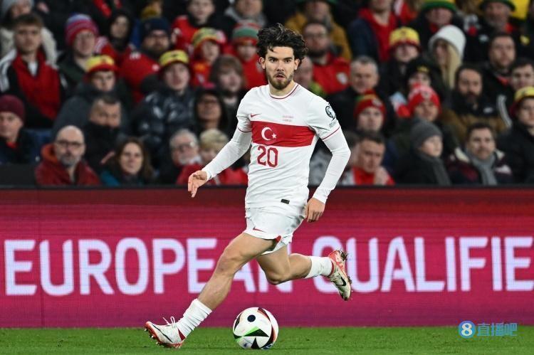 图片报：拜仁多特竞争土耳其国脚卡迪奥卢，费内巴切标价3000万欧